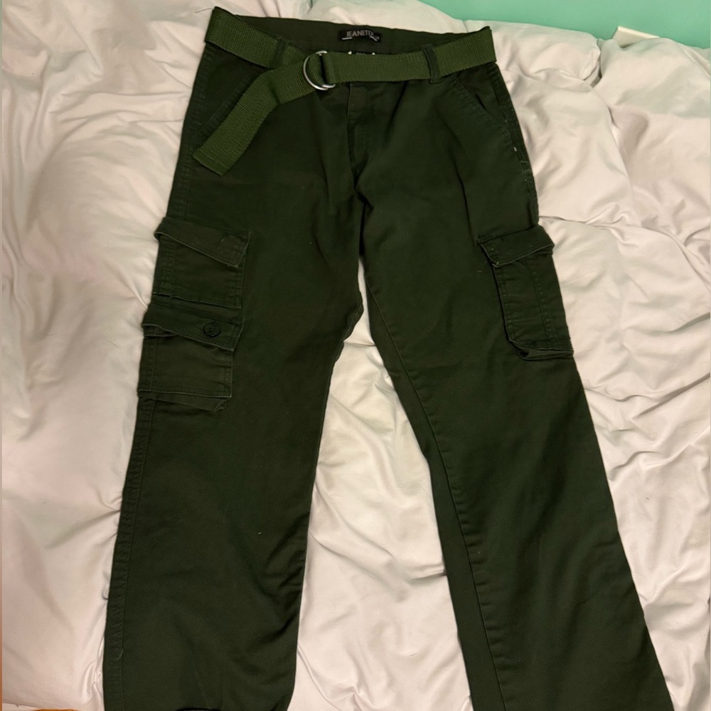 Green Cargo Pants with Straight Leg Cut comes with belt